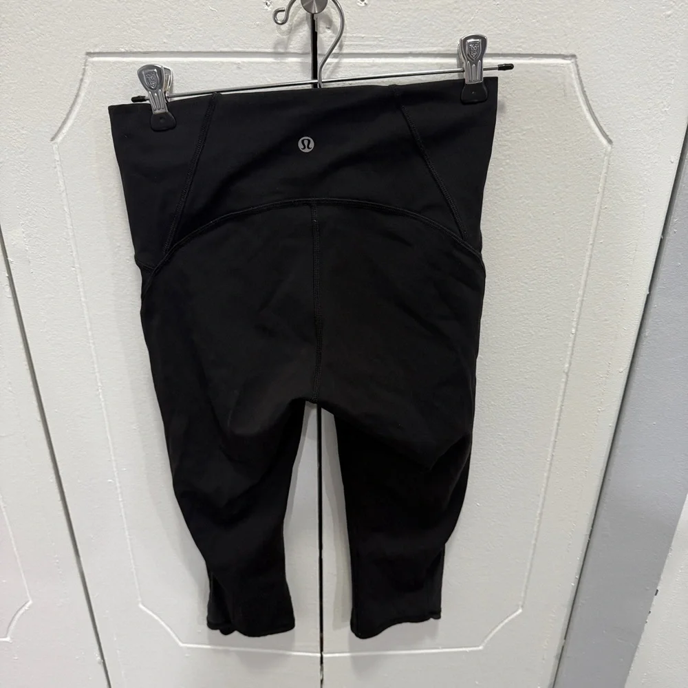 Lululemon Black Train Times Crop (17